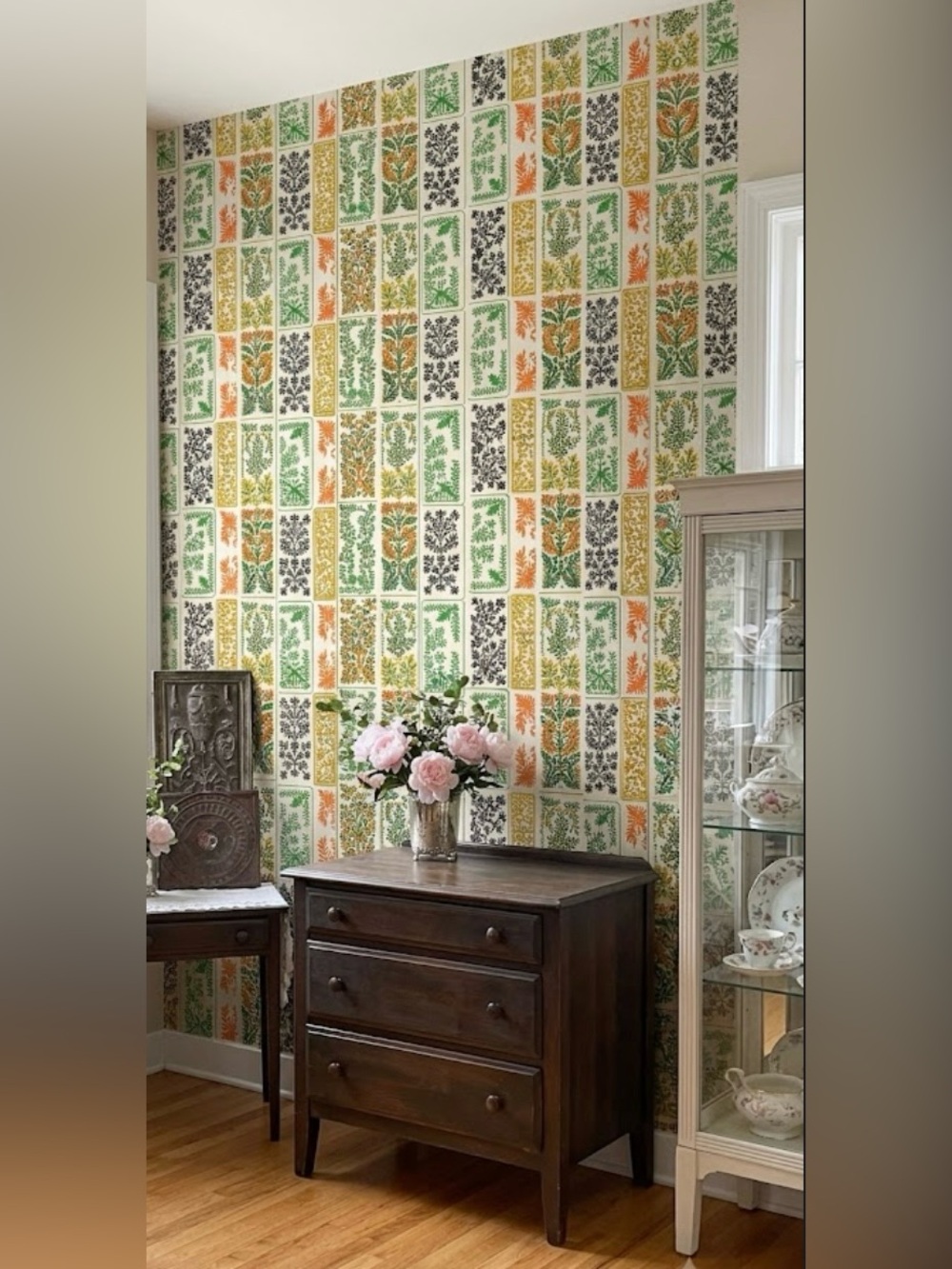 Vintage Fashon 1970s bold color eclectic print wallpaper general tire & rubber